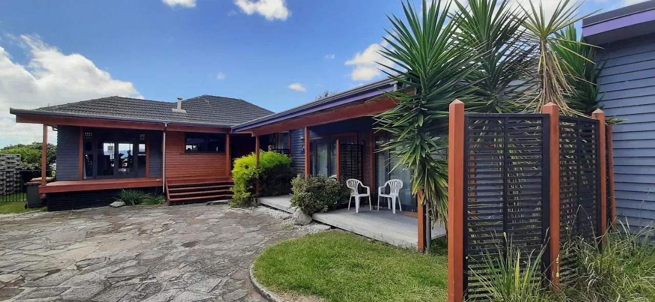 Koutu Beach Bed And Breakfast Rotorua Bed & Breakfast